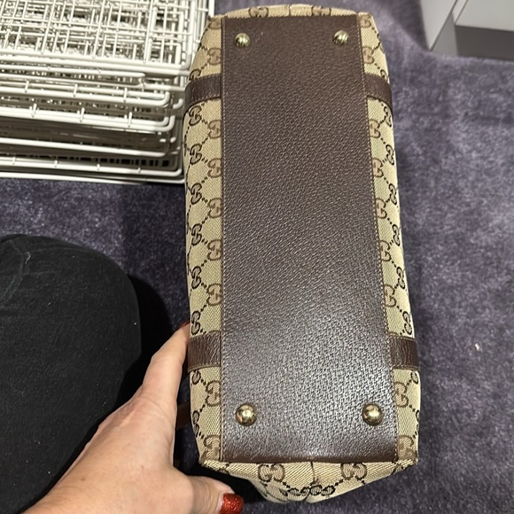 Gucci Abbey GG brown shoulder canvas bag! - Picture 8 of 17